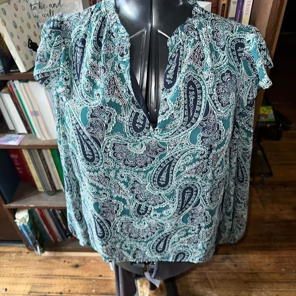 Evereve green paisley ruffled dainty feminine blouse